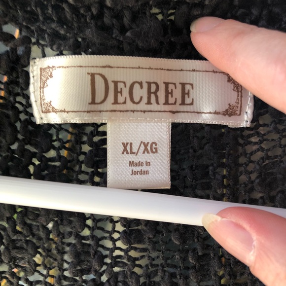 Sleeveless black cardigan, size XL - Picture 2 of 3